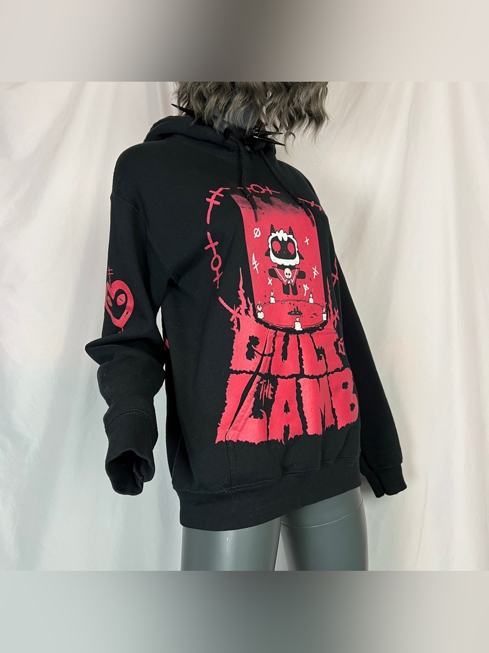 Cult Of The Lamb ‘Praise The Lamb’ Black & Red Hoodie